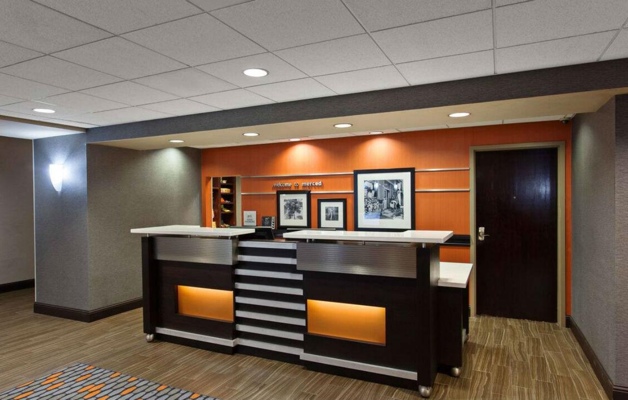 Hampton Inn And Suites מרסד מראה חיצוני תמונה