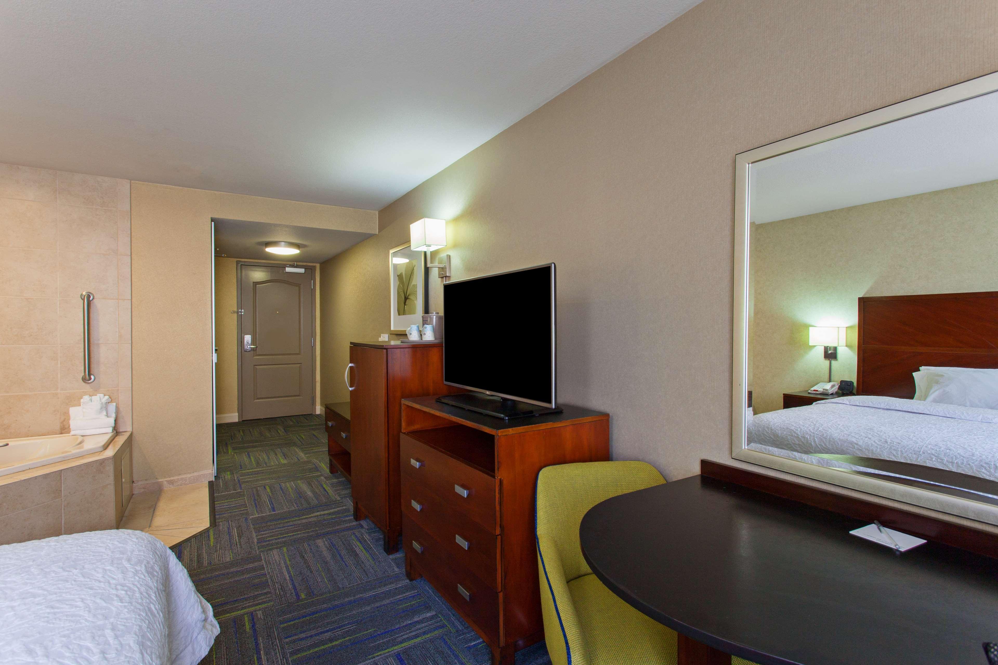 Hampton Inn And Suites מרסד מראה חיצוני תמונה